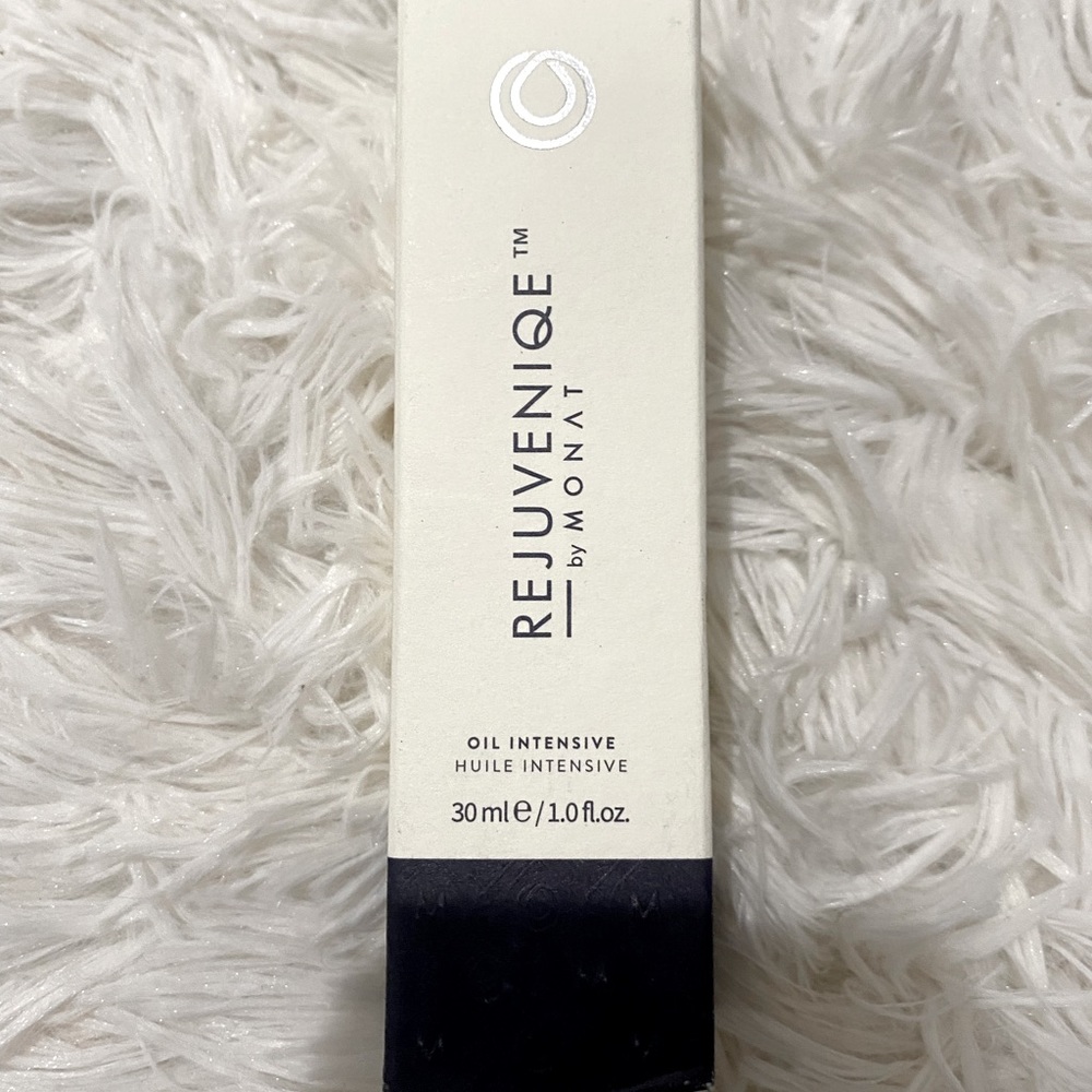 COPY - MONAT Rejuvenique Oil